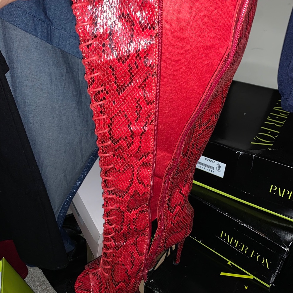 Heels - Picture 2 of 2